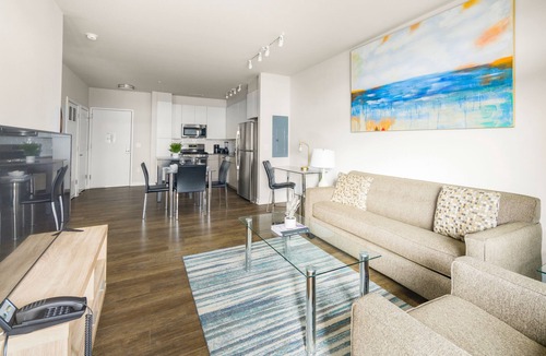 Reston Apartment | Global Luxury Suites at Reston