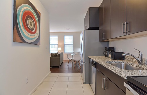 Central-Maverick Square - Paris Street Apartment | Global Luxury Suites East Boston