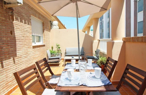 Sagunto Apartment | Global Properties, Ático cerca del Mar con terraza y WIFI