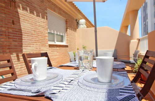 Sagunto Apartment | Global Properties, Ático cerca del Mar con terraza y WIFI