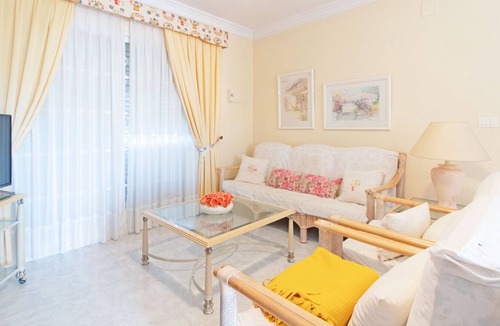 Playa de Almarda House | Global Properties: Cozy townhouse on Corinto beach