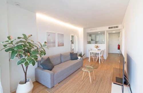 Canet de Berenguer Apartment | Global Vacacional, Moderno apartamento con piscina y terraza en la playa de Canet