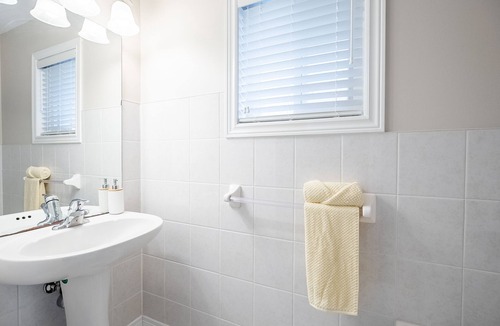 Sharon Apartment | GLOBALSTAY. Modern 3 Bedroom House in Newmarket