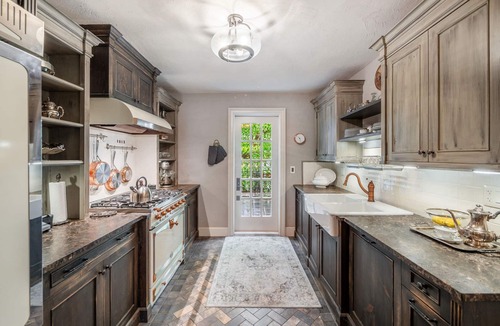 North York House | GLOBALSTAY. Charming 3 Bedroom House in North York