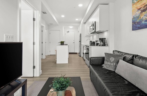Crescent Heights Apartment | GLOBALSTAY Condo Near the Bow River