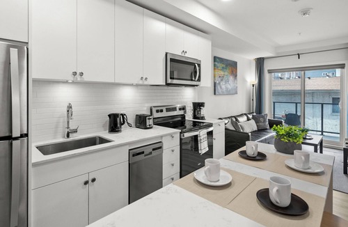 Crescent Heights Apartment | GLOBALSTAY Condo Near the Bow River