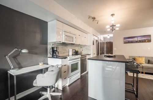 CityPlace Condo | GLOBALSTAY. Luxury 1BR + Den Condo Downtown Toronto