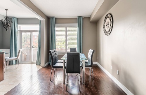 Stoney Creek House | GLOBALSTAY. Luxury 3BR 2.5 BA Townhome. HOT TUB, GYM,Sauna,BBQ