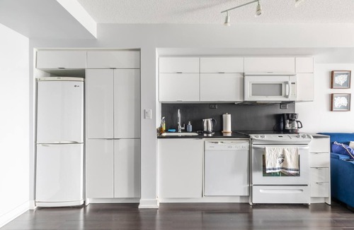 CityPlace Condo | GLOBALSTAY. Marine Dream in Downtown 1 Bedroom + Den