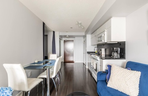CityPlace Condo | GLOBALSTAY. Marine Dream in Downtown 1 Bedroom + Den