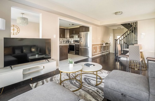 Mount Pleasant Villa | GLOBALSTAY. Modern 3BR House in Brampton. BBQ, parking