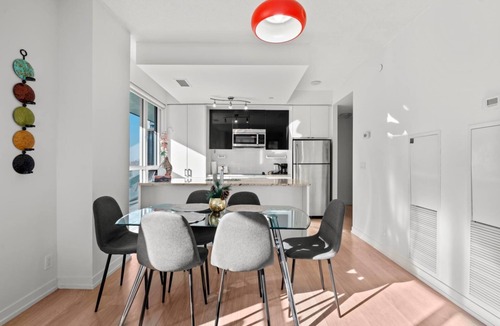 Mount Pleasant West Condo | GLOBALSTAY. Modern New 2Bd 2Ba+Den Condo w/Balcony