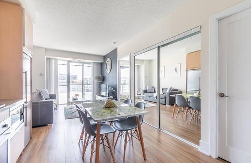 Toronto Entertainment District Condo | GLOBALSTAY. Paradise Birds 1 BR in Downtown