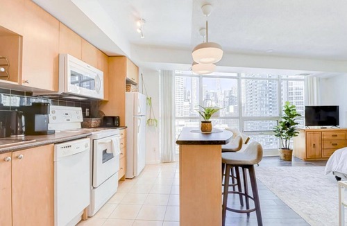 Downtown Toronto Condo | GLOBALSTAY. Sunny Studio in the Heart of DT