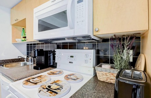 Downtown Toronto Condo | GLOBALSTAY. Sunny Studio in the Heart of DT