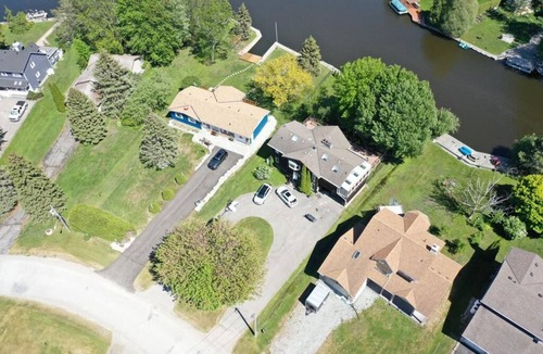 Lagoon City House | GLOBALSTAY. Waterfront Cottage