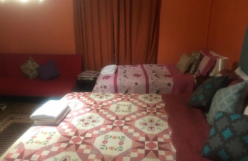 Castlemaine Apartment | Globe Guesthouse