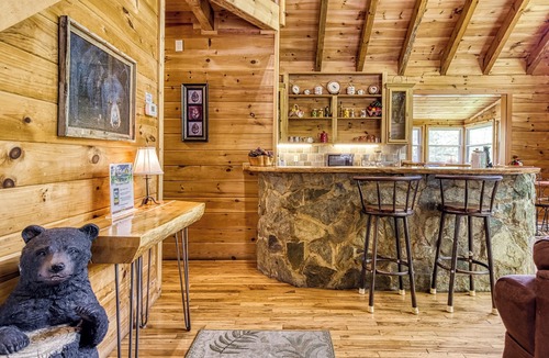 Pigeon Forge Cabin | Glori's Retreat - $560 of FREE tickets for each paid day