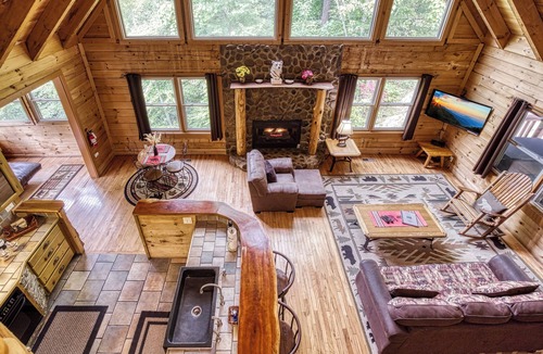 Pigeon Forge Cabin | Glori's Retreat - $560 of FREE tickets for each paid day