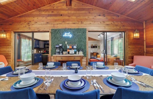 Briar Crest Woods House | Gloria's Hot Tub Game Room Fire Pit