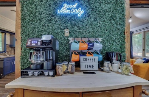 Briar Crest Woods House | Gloria's Hot Tub Game Room Fire Pit