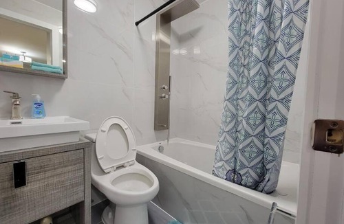 Ocean Hill House | Glorious 5 bedroom in Brooklyn NY