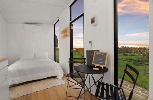 Jindivick House | Glorious Escape by Tiny Away