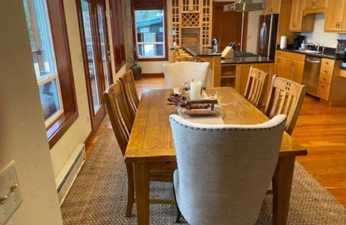 Coram House | Glorious Montana Haven, Views, and Hot Tub