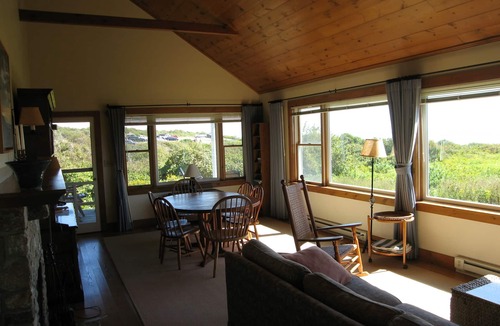 Little Compton House | Glorious Oceanfront Retreat