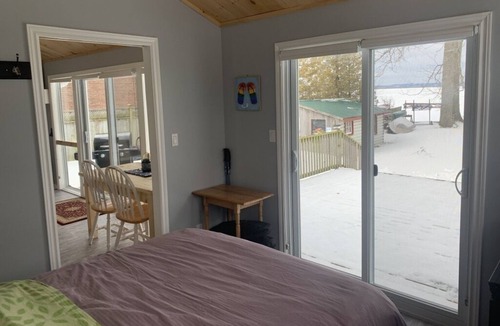 Consecon Cottage | Glorious Sunsets-Wellers Bay Prince Edward County Family friendly-Water Front!