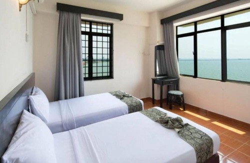 Taman Tanjung Resort | Glory Beach Resort