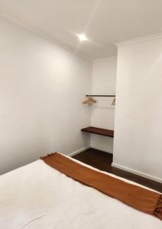 Seddon House | Glossy Black Cabin