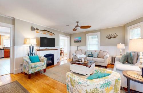 Gloucester House | Gloucester Coastal Gem