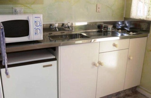 Hangatiki Hotel | Glow Worm Motel