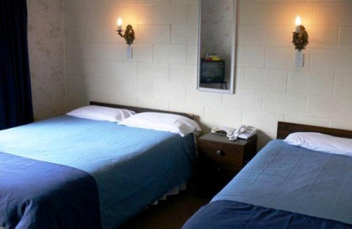 Hangatiki Hotel | Glow Worm Motel