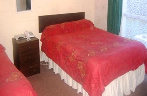 Hangatiki Hotel | Glow Worm Motel