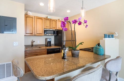 Key Colony Beach Hotel | Glunz Ocean Beach Hotel & Resort