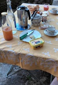 Chambon House | Glycines et jasmins