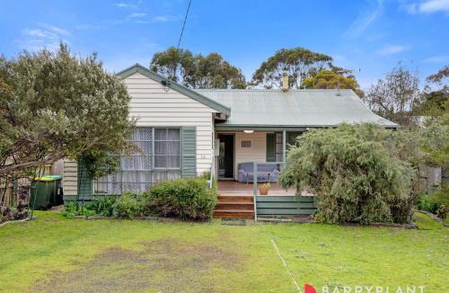 Ventnor House | Glyndon Family Getaway