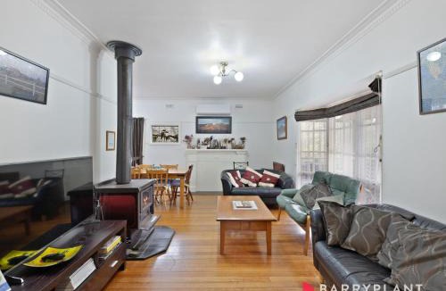 Ventnor House | Glyndon Family Getaway