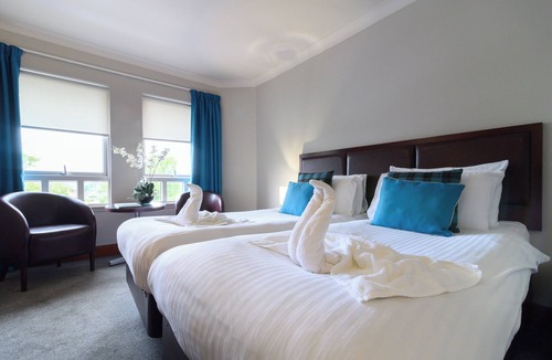 Renfrew Hotel | Glynhill Hotel