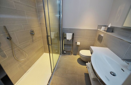 Renfrew Hotel | Glynhill Hotel