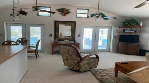 Atlantis Estates House | Go Fish Inn