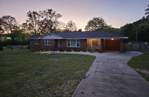 Augusta House | Goat House Close to Downtown Augusta