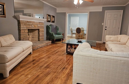 Augusta House | Goat House Close to Downtown Augusta