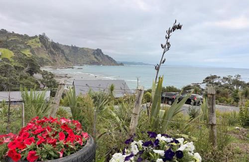 Leigh Other | Goat-Island Beach front get-away