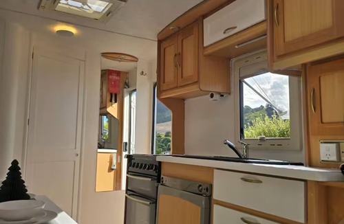 Leigh House | Goat-Island Beach Front Get-Away!