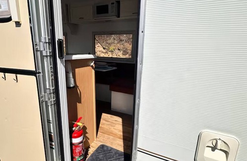 Leigh House | Goat-Island Beach Front Get-Away!