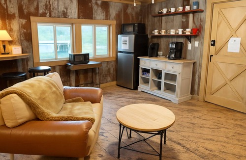 Tracy City Hostel | Goat Pen Hostel - Overlook