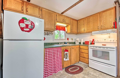 Florence House | Goats On-Site! Unique Creekside Escape in Ozarks